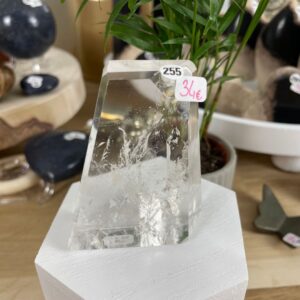 forme libre cristal de roche 255