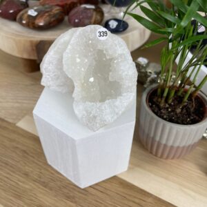 geode quartz 339